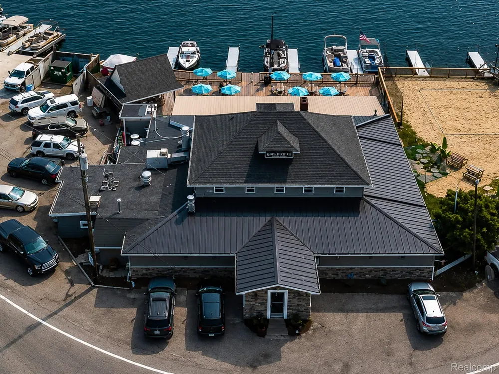 2314 Duck Lake Road Highland Charter Township, MI 48356