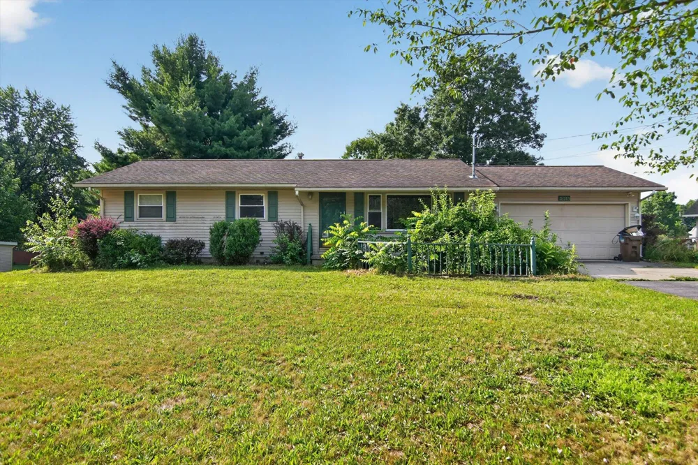 3015 John Glenn Drive Blackman Charter Township, MI 49201
