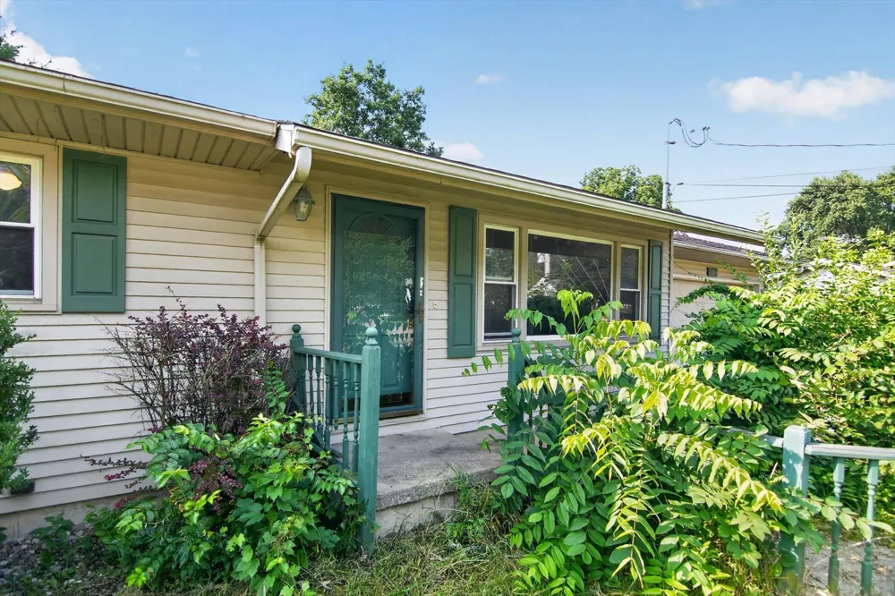 3015 John Glenn Drive Blackman Charter Township, MI 49201