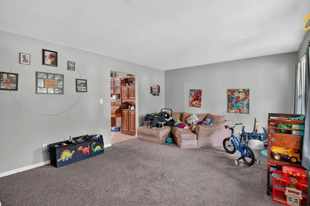 3015 John Glenn Drive Blackman Charter Township, MI 49201