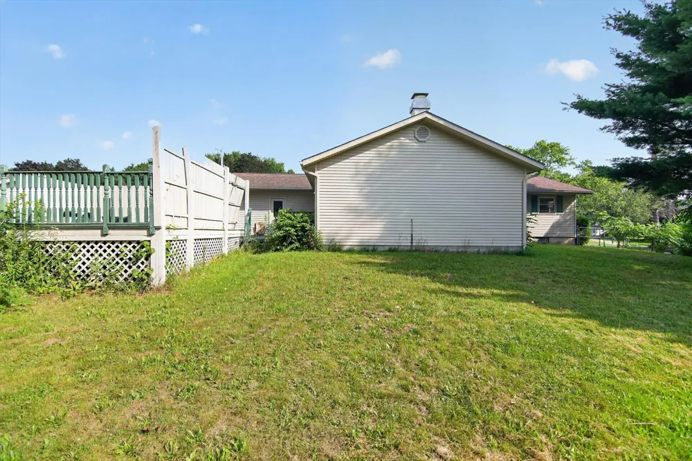 3015 John Glenn Drive Blackman Charter Township, MI 49201