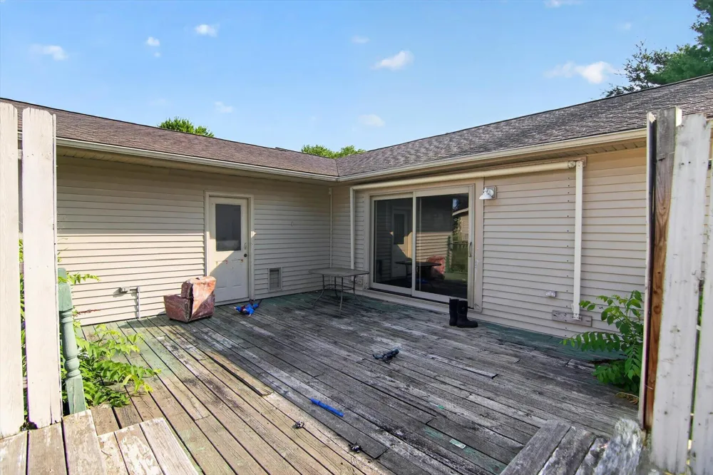 3015 John Glenn Drive Blackman Charter Township, MI 49201