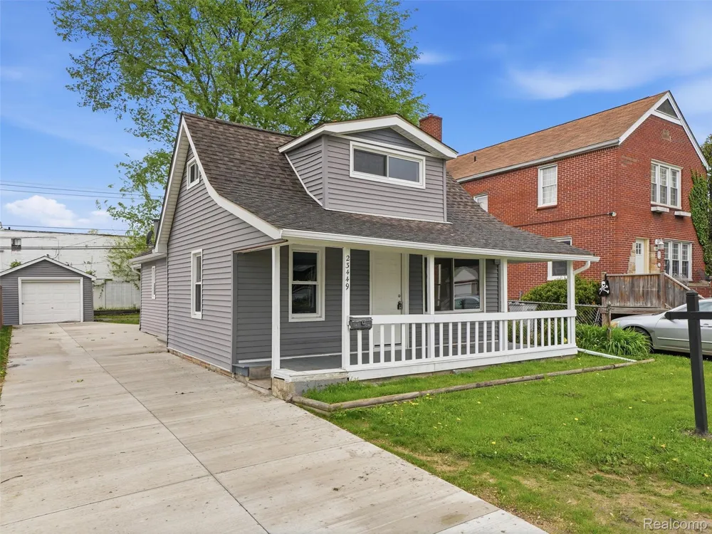 23449 Carlisle Avenue Hazel Park City, MI 48030