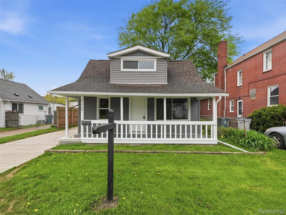 23449 Carlisle Avenue Hazel Park City, MI 48030