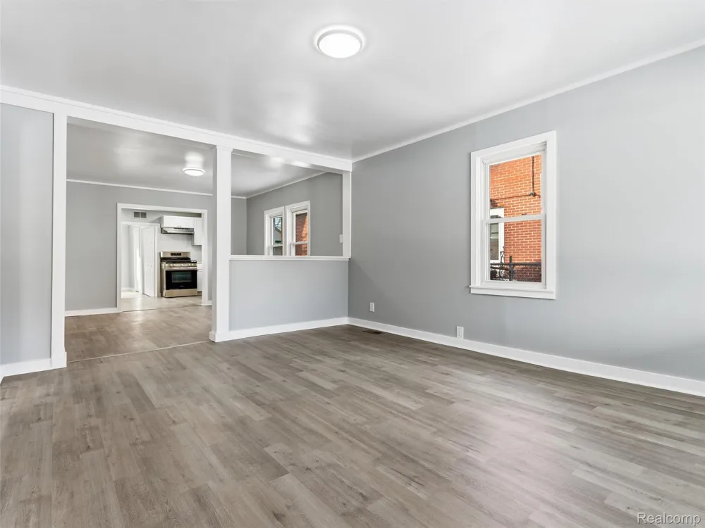 23449 Carlisle Avenue Hazel Park City, MI 48030