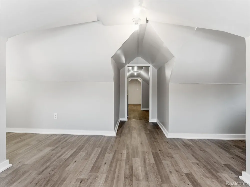 23449 Carlisle Avenue Hazel Park City, MI 48030