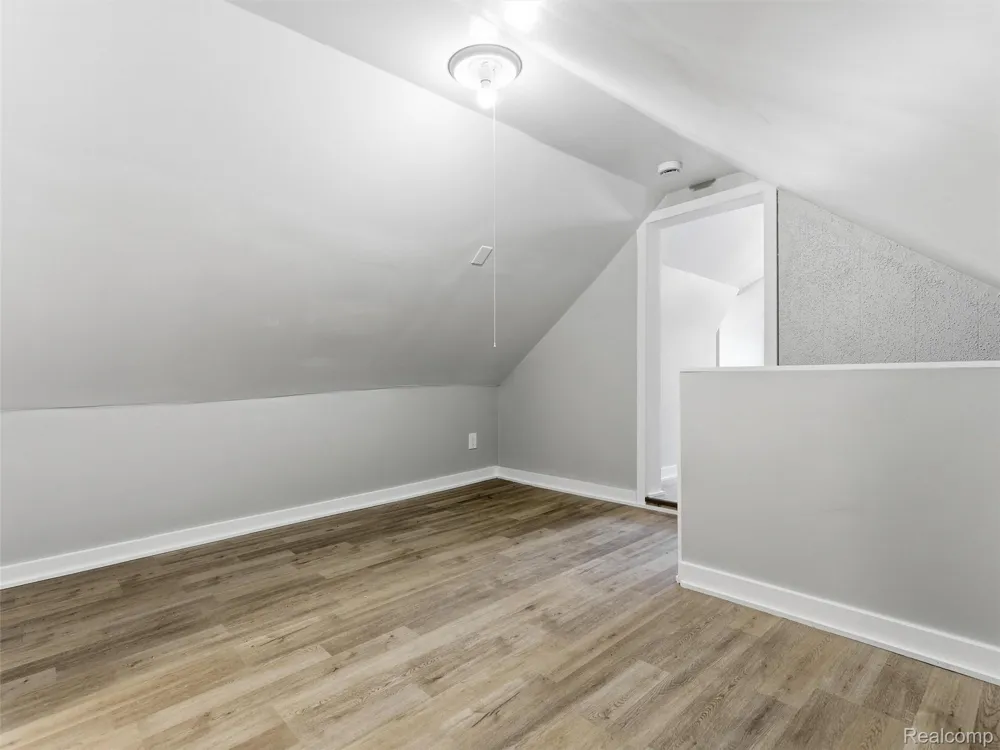 23449 Carlisle Avenue Hazel Park City, MI 48030