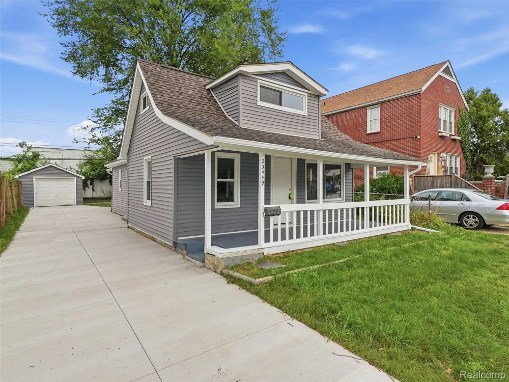 23449 Carlisle Avenue Hazel Park City, MI 48030