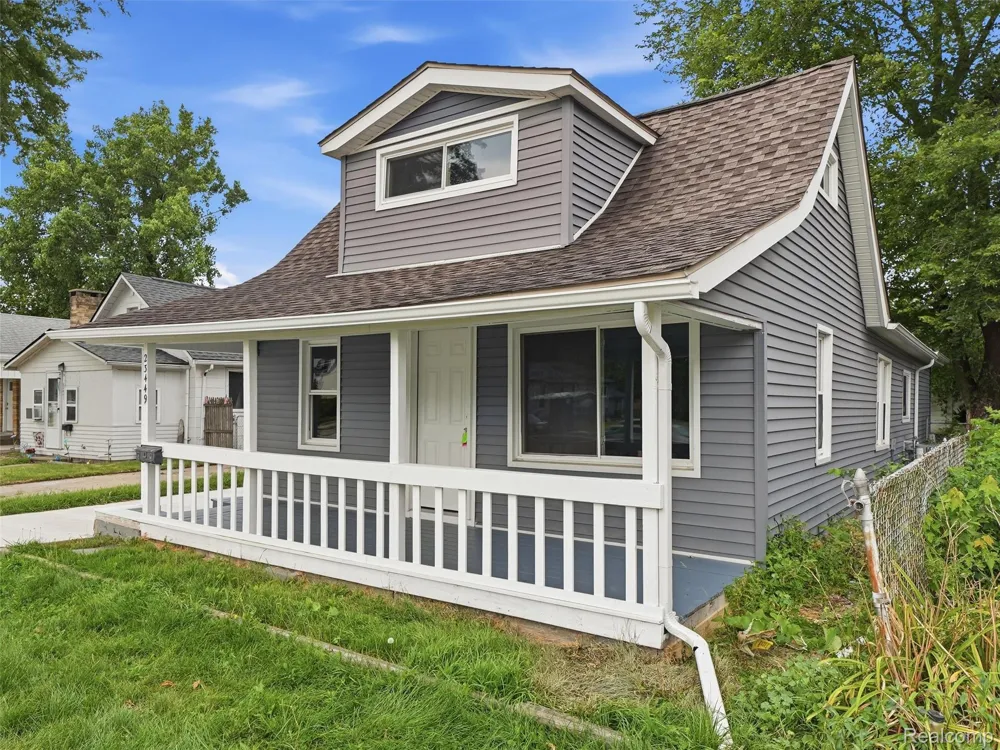 23449 Carlisle Avenue Hazel Park City, MI 48030