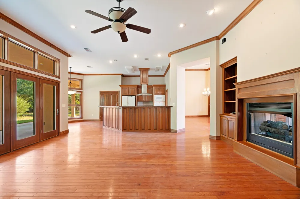 5310 Farm Road 195 Paris, TX 75462