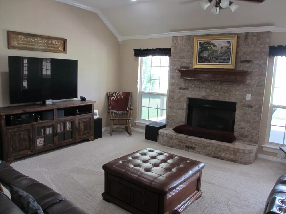 3911 Fm 67 Itasca, TX 76055