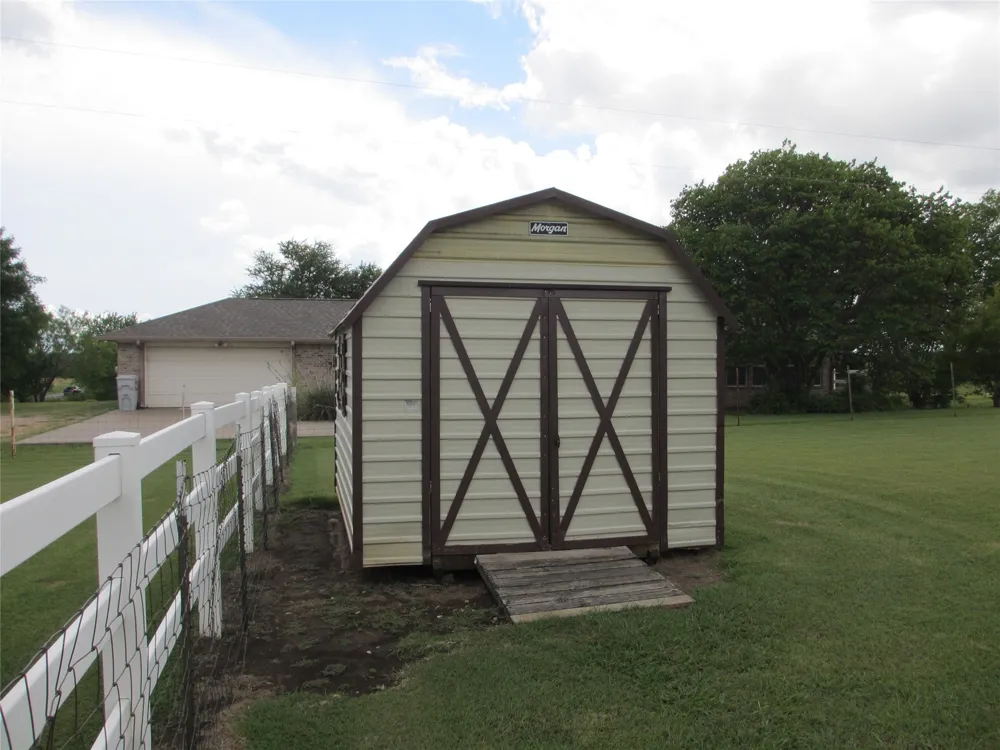 3911 Fm 67 Itasca, TX 76055