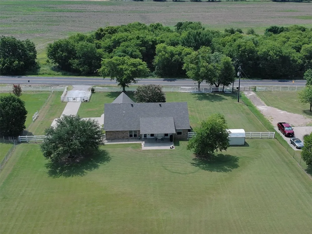 3911 Fm 67 Itasca, TX 76055