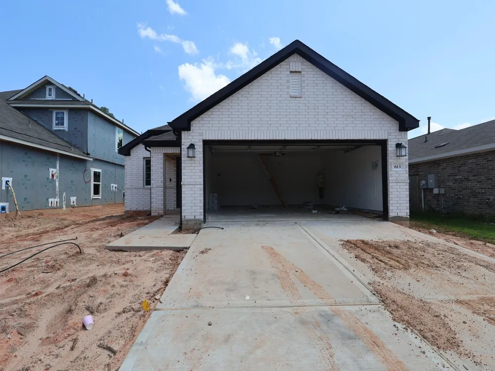 613 Falling Cave Drive Willis, TX 77378