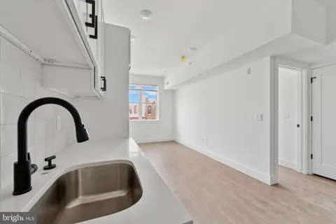 2520 N FRONT ST #302