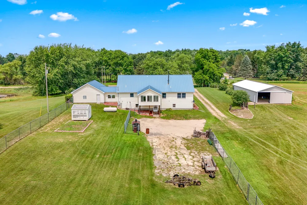 8651 Moreland Road Jerome, MI 49249