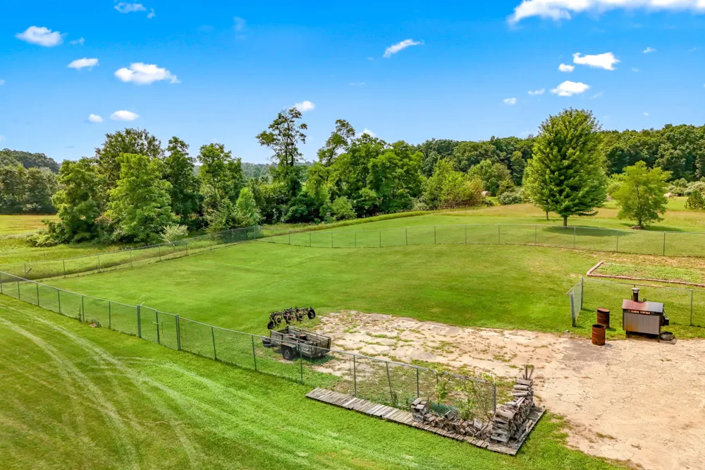 8651 Moreland Road Jerome, MI 49249