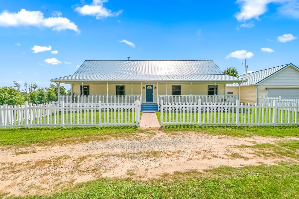 8651 Moreland Road Jerome, MI 49249