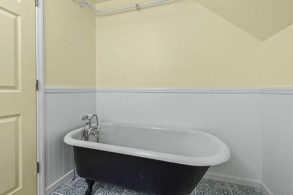 8651 Moreland Road Jerome, MI 49249