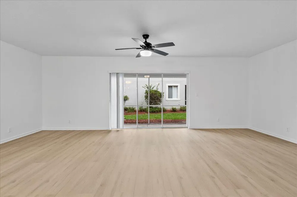 8128 BIG PINE WAY Riviera Beach, FL 33407