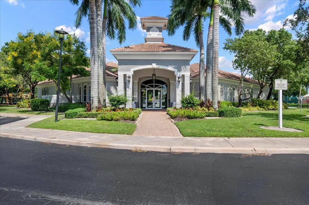 8128 BIG PINE WAY Riviera Beach, FL 33407