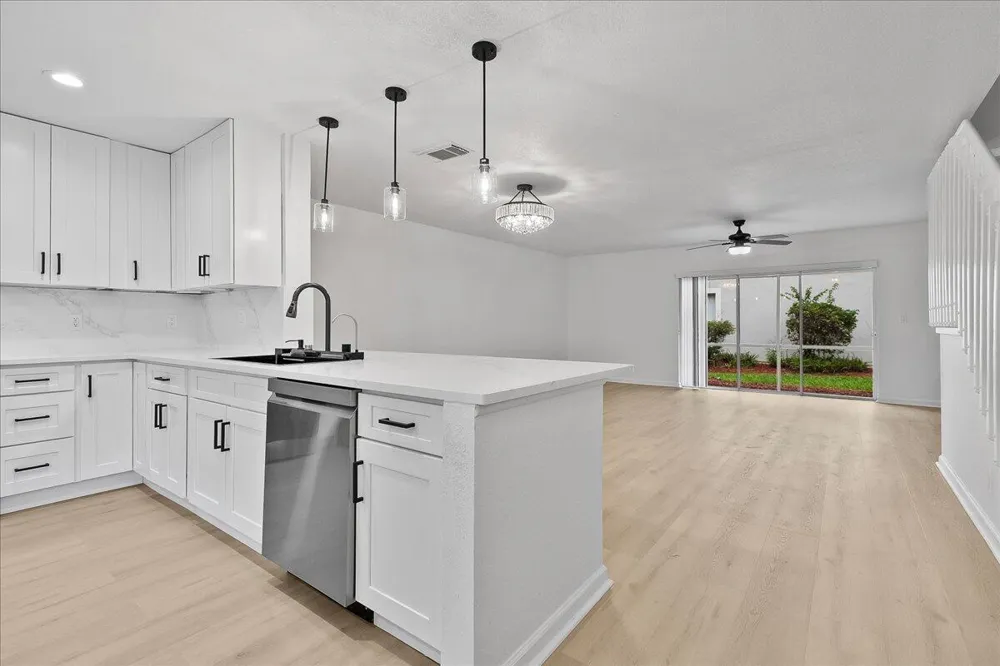 8128 BIG PINE WAY Riviera Beach, FL 33407