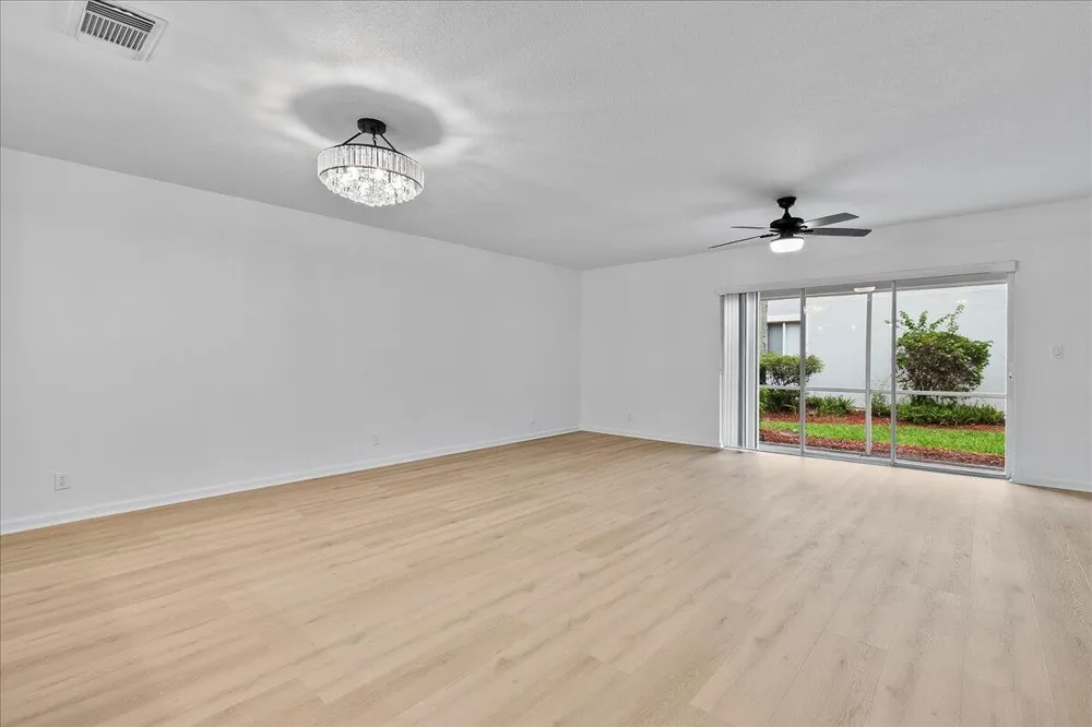 8128 BIG PINE WAY Riviera Beach, FL 33407