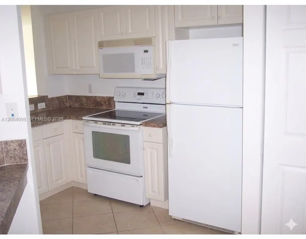 1942 Alamanda Way Riviera Beach, FL 33404