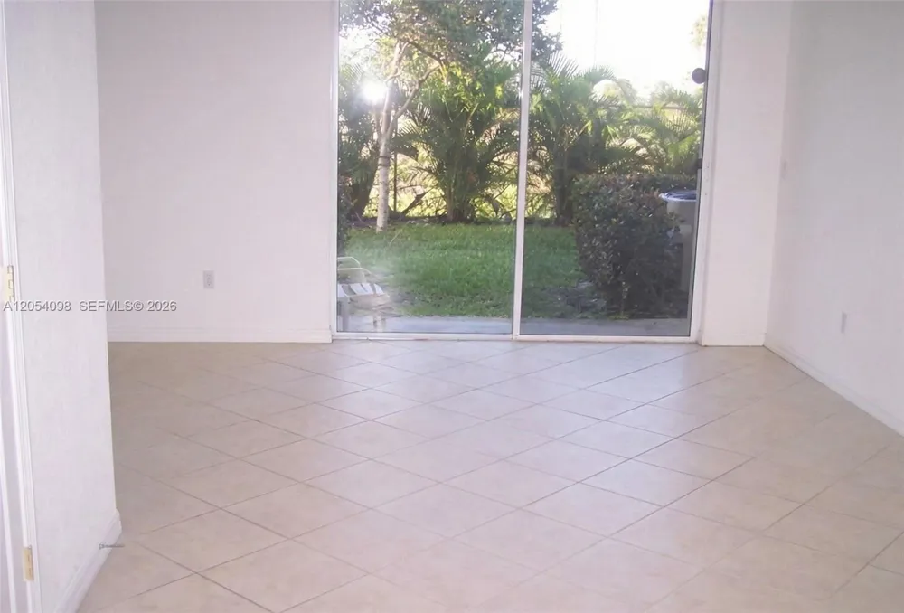 1942 Alamanda Way Riviera Beach, FL 33404