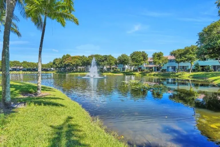 1942 Alamanda Way Riviera Beach, FL 33404