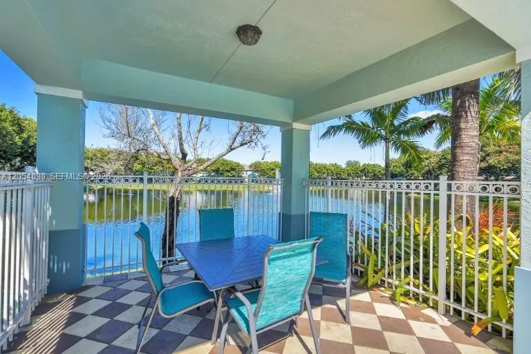 1942 Alamanda Way Riviera Beach, FL 33404