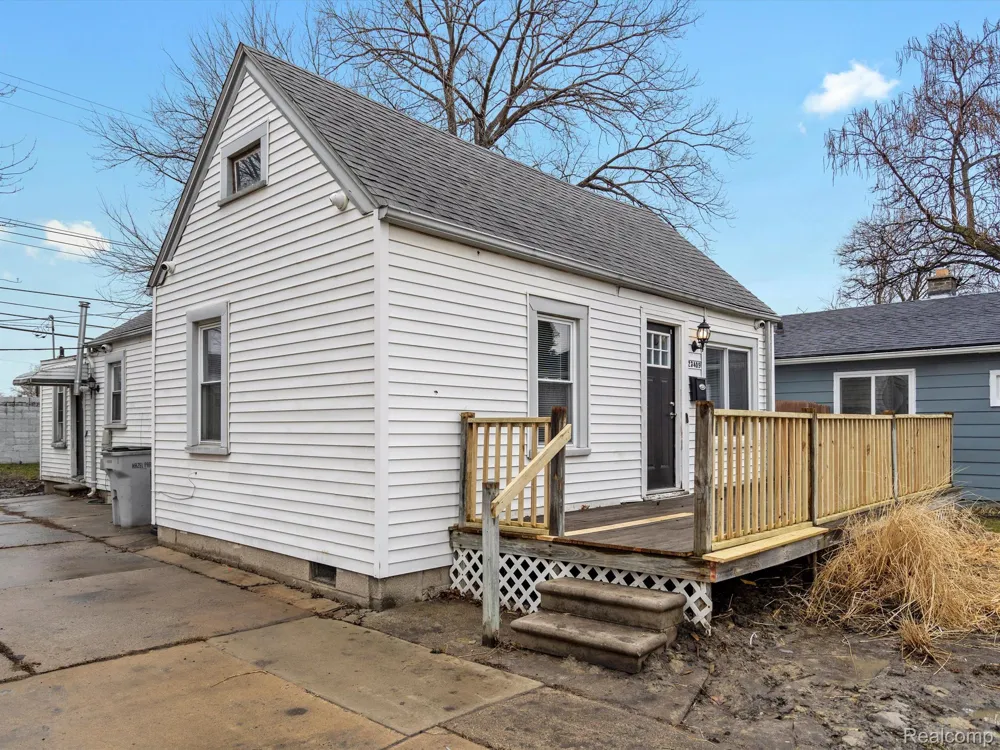 23409 CARLISLE AVENUE Hazel Park City, MI 48030