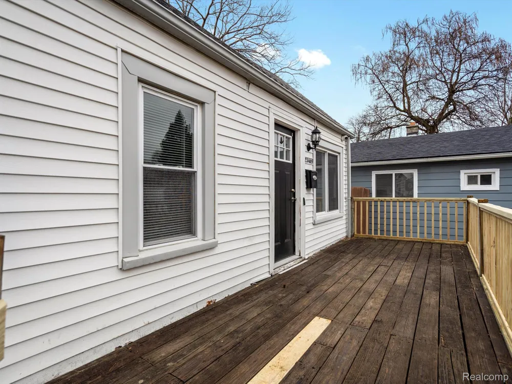 23409 CARLISLE AVENUE Hazel Park City, MI 48030