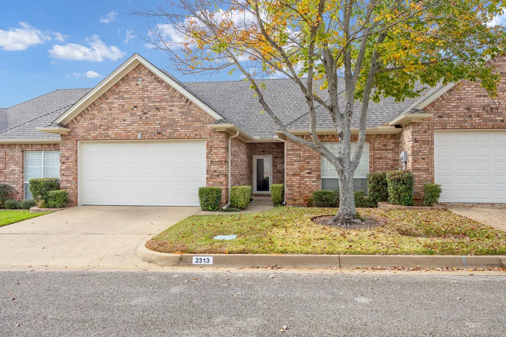 2313 Dietz Lane Tyler, TX 75701