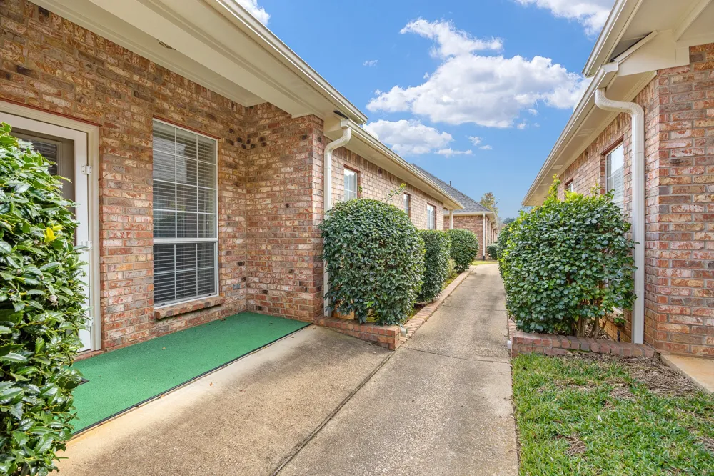 2313 Dietz Lane Tyler, TX 75701