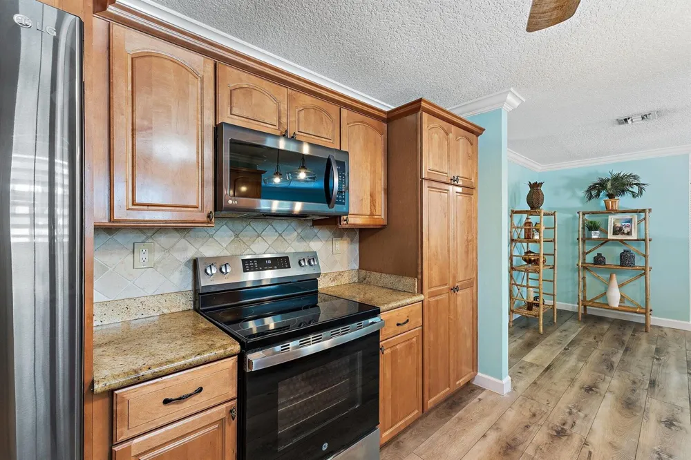 106 Chapel Lane Tequesta, FL 33469