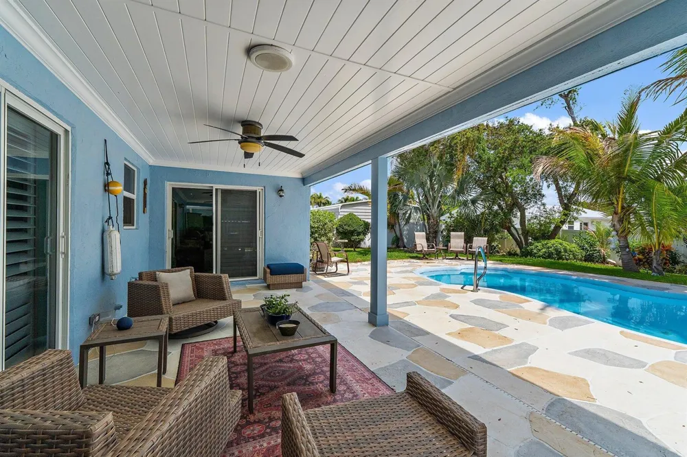106 Chapel Lane Tequesta, FL 33469