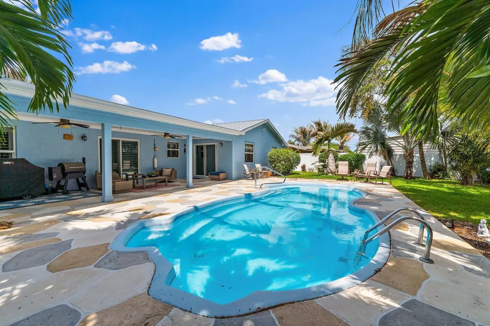106 Chapel Lane Tequesta, FL 33469
