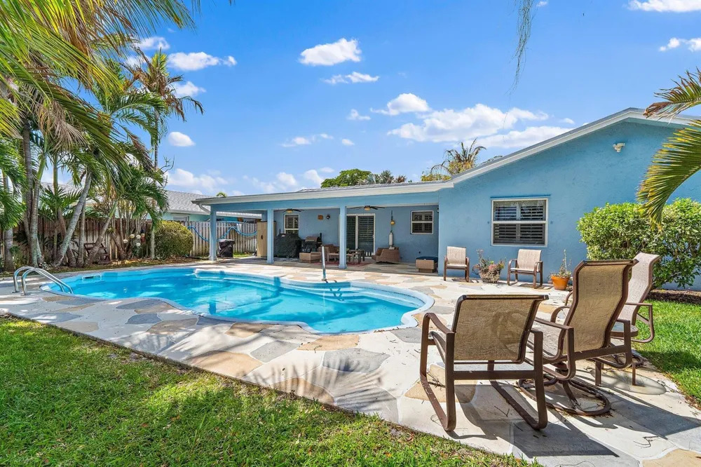 106 Chapel Lane Tequesta, FL 33469