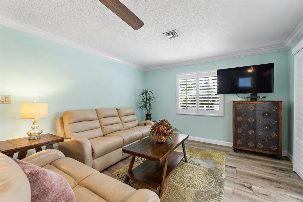 106 Chapel Lane Tequesta, FL 33469