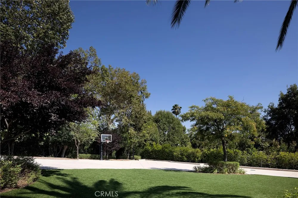 100 Palm Hill Lane Bradbury, CA 91008
