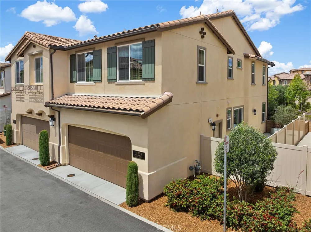 31258 Calle Cirros Temecula, CA 92592