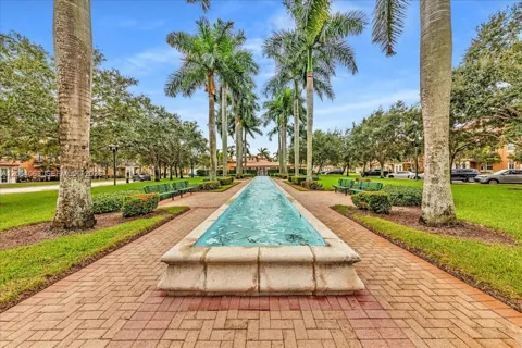 995 SW 147th Ave #2514