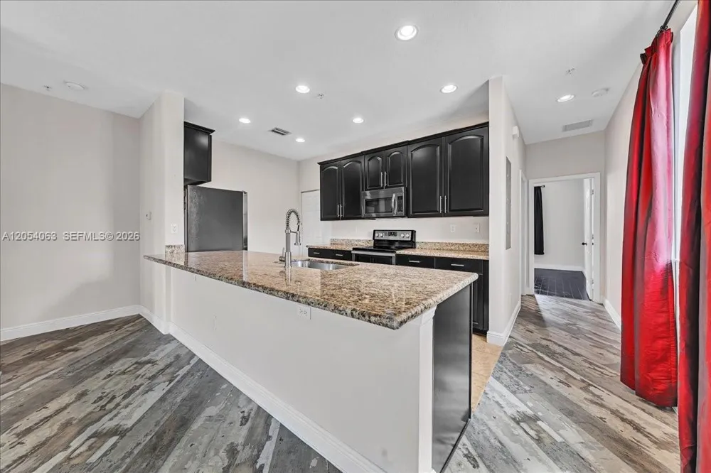 995 SW 147th Ave #2514 Pembroke Pines, FL 33027
