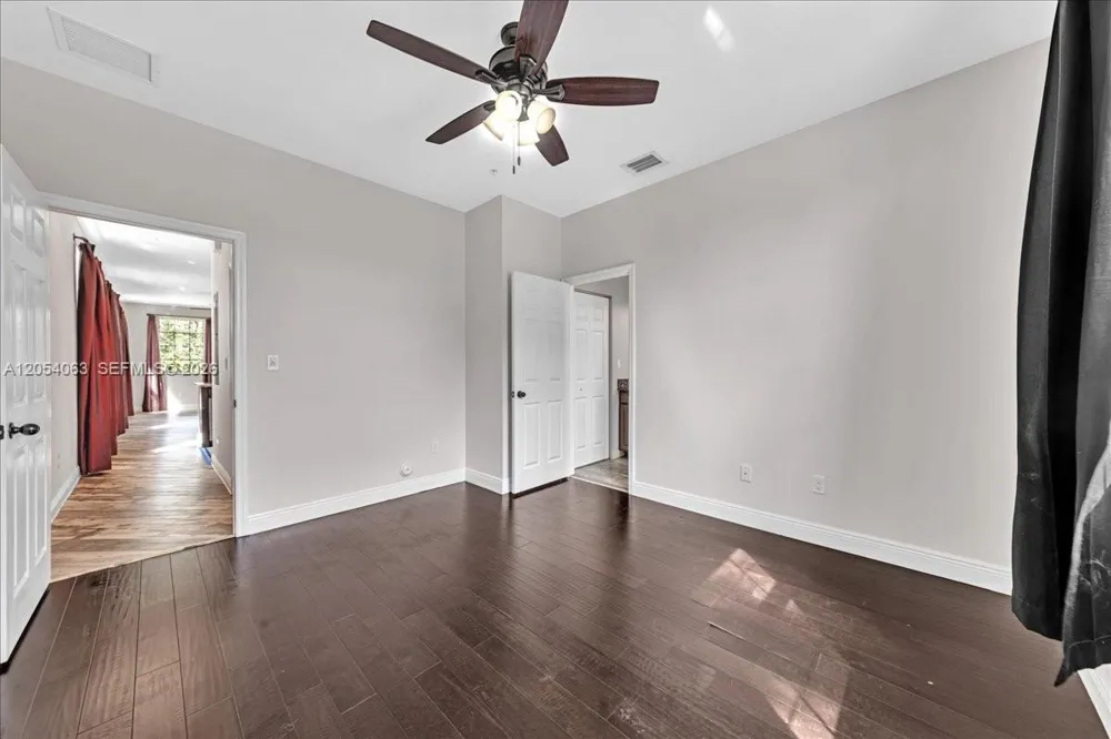 995 SW 147th Ave #2514 Pembroke Pines, FL 33027