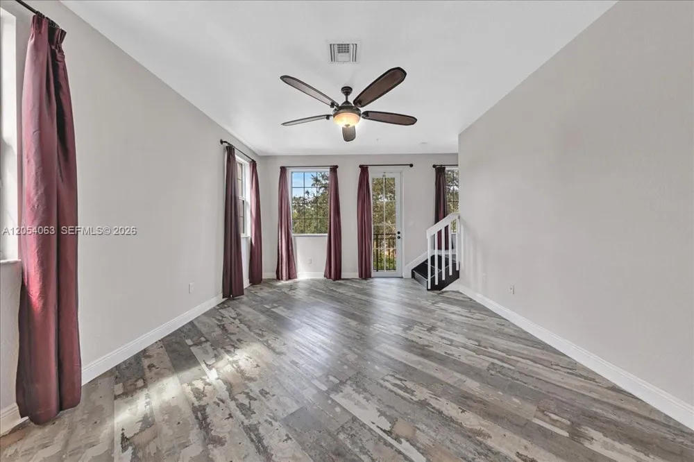 995 SW 147th Ave #2514 Pembroke Pines, FL 33027