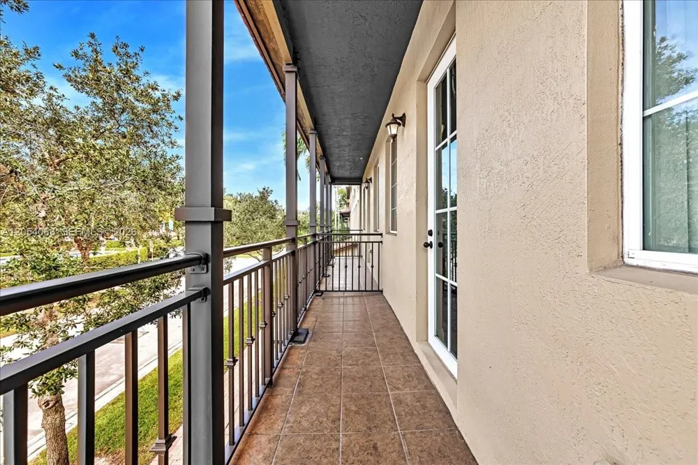 995 SW 147th Ave #2514 Pembroke Pines, FL 33027