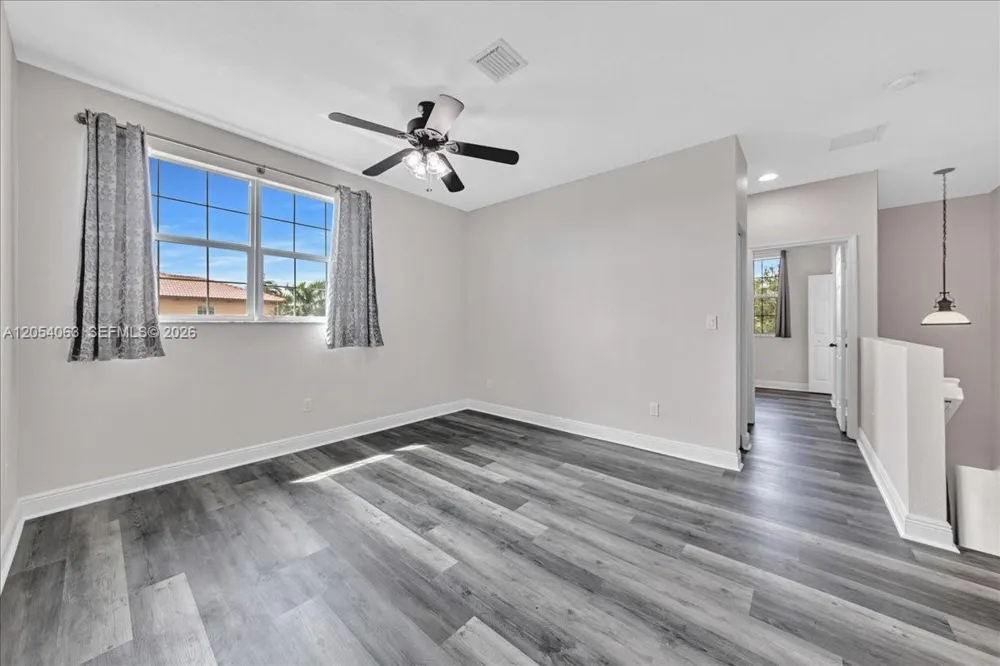 995 SW 147th Ave #2514 Pembroke Pines, FL 33027