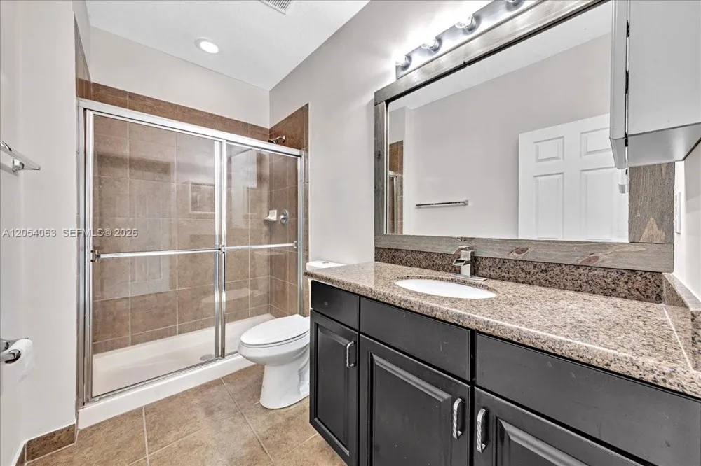 995 SW 147th Ave #2514 Pembroke Pines, FL 33027
