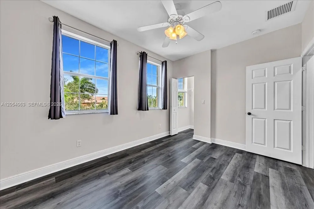995 SW 147th Ave #2514 Pembroke Pines, FL 33027
